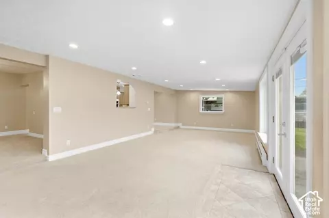 Living - 2981 E La Joya Dr S, Holladay, UT 84124 photo 4 of 10