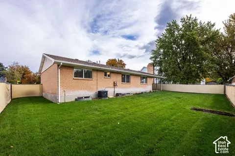 Exterior - 1556 E Petunia Way S, Sandy, UT 84092 photo 8 of 9