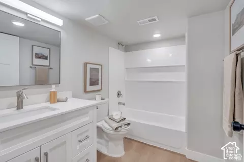 Bath - 4532 N Notch Peak Way, Eagle Mountain, UT 84005 photo 3 of 4