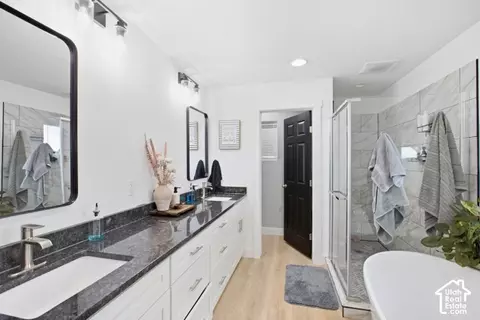 Bath - 832 E 475 N, Mount Pleasant, UT 84647 photo 1 of 4