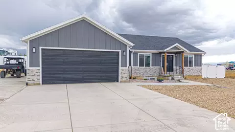 Exterior - 832 E 475 N, Mount Pleasant, UT 84647 photo 4 of 7