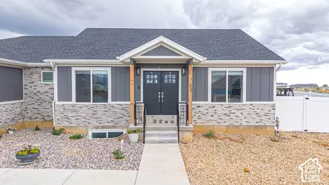 Exterior - 832 E 475 N, Mount Pleasant, UT 84647 photo 3 of 7