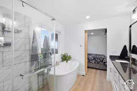 Bath - 832 E 475 N, Mount Pleasant, UT 84647 photo 2 of 4