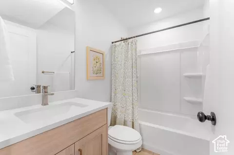 Bath - 854 E Brookshade Ln #109, Murray, UT 84107 photo 1 of 2
