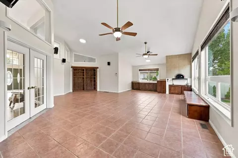 Living - 845 E 700 N, Nephi, UT 84648 photo 4 of 7