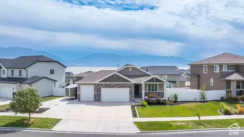 3344 S Tiger Heron Dr, Saratoga Springs, UT 84045
