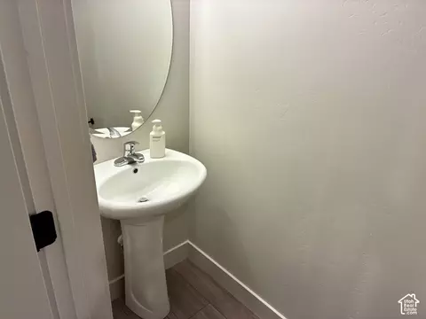 Bath - 1283 E 1775 N, Payson, UT 84651 photo 1 of 5