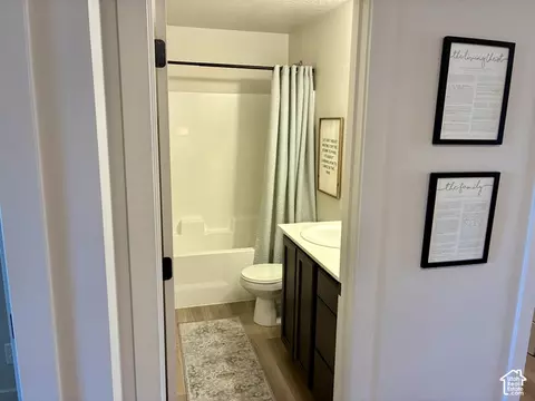 Bath - 1283 E 1775 N, Payson, UT 84651 photo 3 of 5