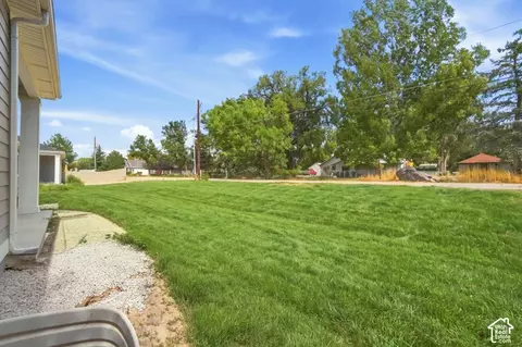 Exterior - 5997 S Belview Ave, Murray, UT 84107 photo 8 of 10
