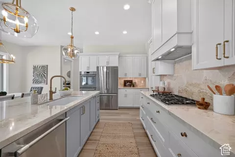 Kitchen - 5997 S Belview Ave, Murray, UT 84107 photo 2 of 4