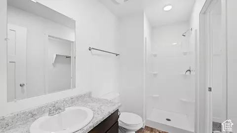 Bath - 4327 E Oconnell Ln, Eagle Mountain, UT 84005 photo 3 of 3