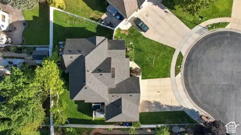 View/Area - 5058 S 1045 E, Murray, UT 84117 photo 2 of 10