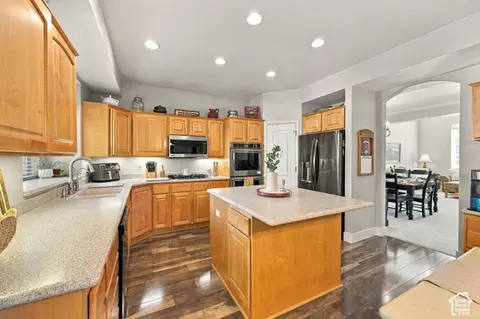 Kitchen - 5058 S 1045 E, Murray, UT 84117 photo 1 of 3