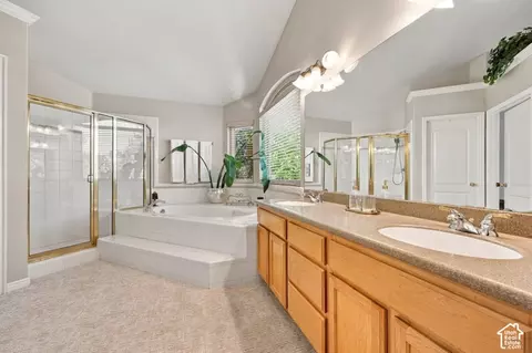 Bath - 5058 S 1045 E, Murray, UT 84117 photo 2 of 5