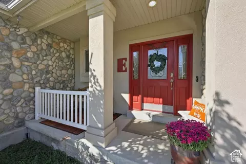 Exterior - 5058 S 1045 E, Murray, UT 84117 photo 7 of 12