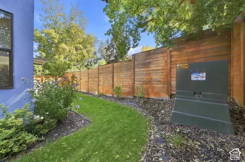 Exterior - 4539 S Bleecker Pl, Millcreek, UT 84117 photo 7 of 8