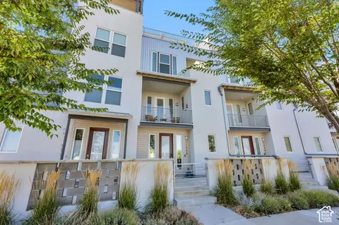 11548 S Grandville Ave, South Jordan, UT 84009