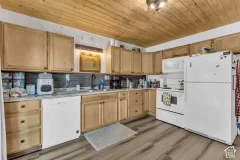 Kitchen - 113 E 300 S, Kamas, UT 84036 photo 2 of 3