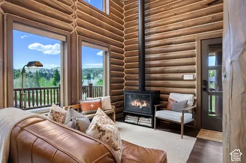 Living - 917 W Deep Forest Rd, Coalville, UT 84017 photo 3 of 6