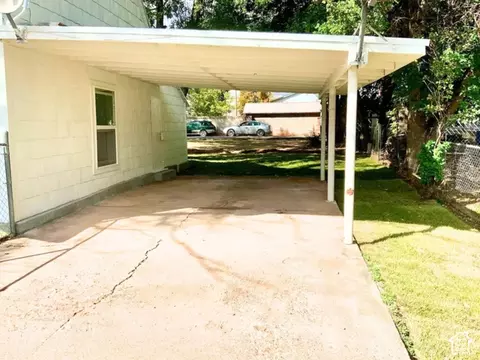 Exterior - 75 E 400 S, Richfield, UT 84701 photo 3 of 5