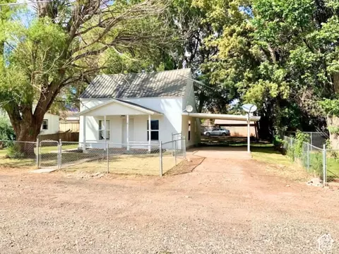 Exterior - 75 E 400 S, Richfield, UT 84701 photo 1 of 5