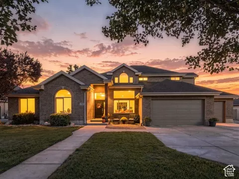 1737 W Ranch Rd N, Farmington, UT 84025