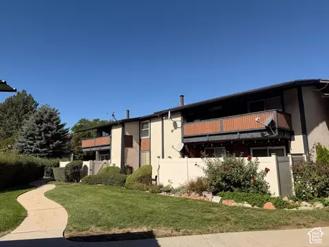 Exterior - 208 N Garden Park W, Orem, UT 84057 photo 4 of 7