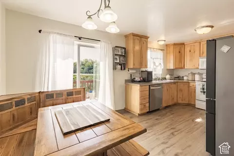 Kitchen - 1971 E 3050 S, Vernal, UT 84078 photo 2 of 3