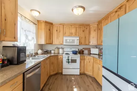 Kitchen - 1971 E 3050 S, Vernal, UT 84078 photo 3 of 3