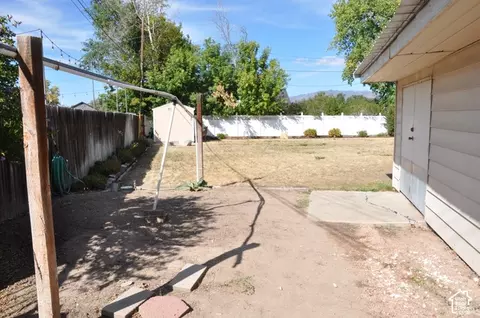 Exterior - 441 E Mary Rose Dr S, Murray, UT 84107 photo 9 of 14