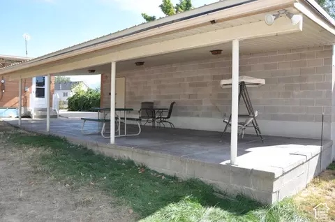 Exterior - 441 E Mary Rose Dr S, Murray, UT 84107 photo 4 of 14