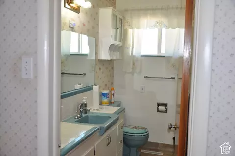 Bath - 441 E Mary Rose Dr S, Murray, UT 84107 photo 2 of 6
