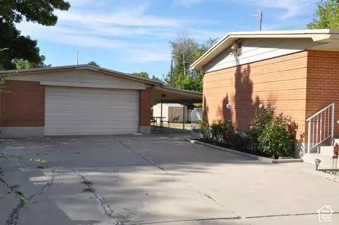 Exterior - 441 E Mary Rose Dr S, Murray, UT 84107 photo 2 of 14