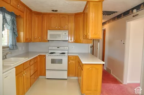 Kitchen - 441 E Mary Rose Dr S, Murray, UT 84107 photo 4 of 6