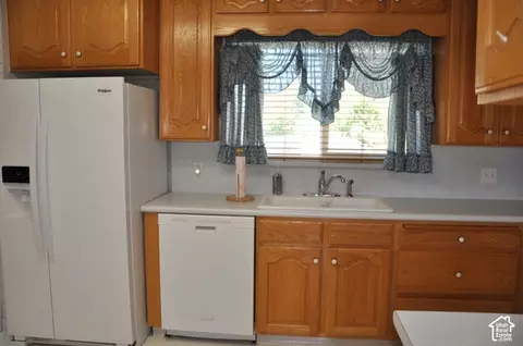 Kitchen - 441 E Mary Rose Dr S, Murray, UT 84107 photo 6 of 6