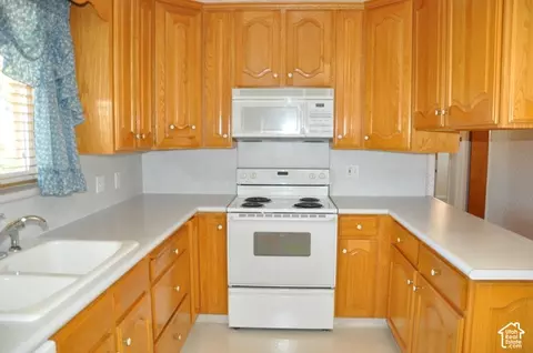 Kitchen - 441 E Mary Rose Dr S, Murray, UT 84107 photo 1 of 6