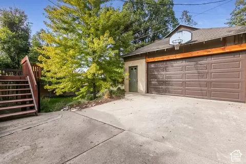 Exterior - 2931 E La Joya Dr, Holladay, UT 84124 photo 7 of 10