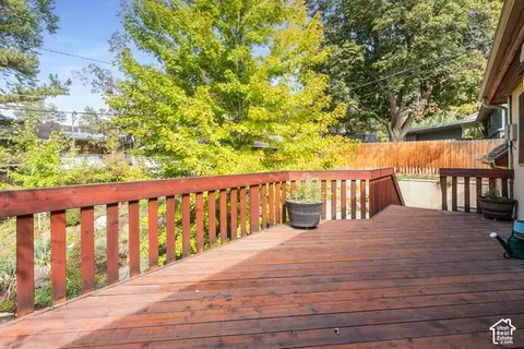 Exterior - 2931 E La Joya Dr, Holladay, UT 84124 photo 4 of 10