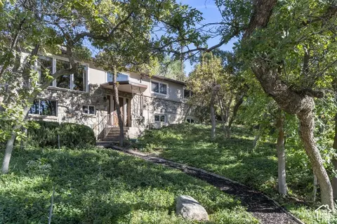 399 Oak Ln, Farmington, UT 84025