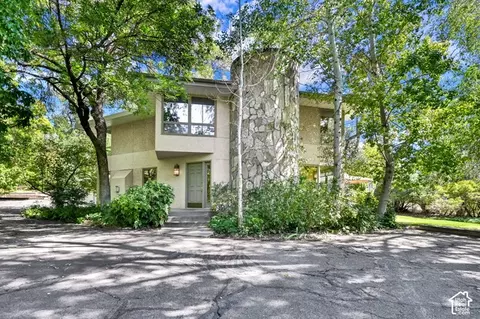 965 S Newberry Rd E, Salt Lake City, UT 84108