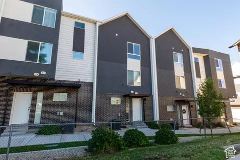 Exterior - 72 E Hamblin Ln, Clearfield, UT 84015 photo 1 of 1