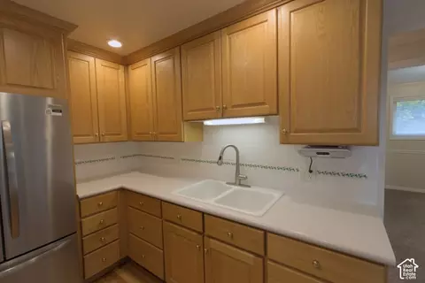 Kitchen - 1254 N Main St, Centerville, UT 84014 photo 2 of 2
