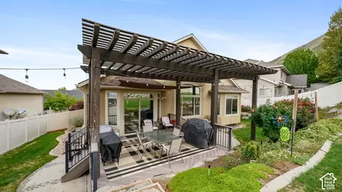 Exterior - 248 E Gold Leaf Cir, Draper, UT 84020 photo 5 of 7