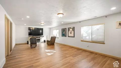 Living - 248 E Gold Leaf Cir, Draper, UT 84020 photo 2 of 2
