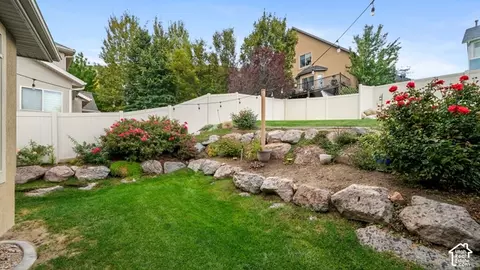 Exterior - 248 E Gold Leaf Cir, Draper, UT 84020 photo 6 of 7