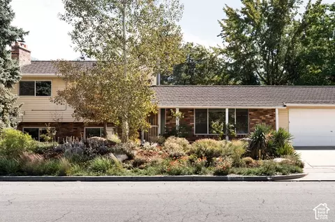 2582 E Cavalier Dr S, Cottonwood Heights, UT 84121