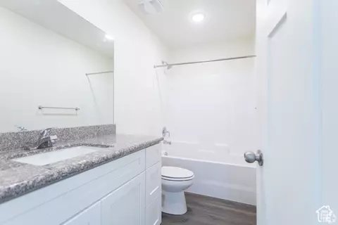 Bath - 382 W 1040 S, Ogden, UT 84404 photo 1 of 6