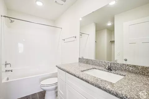 Bath - 382 W 1040 S, Ogden, UT 84404 photo 5 of 6