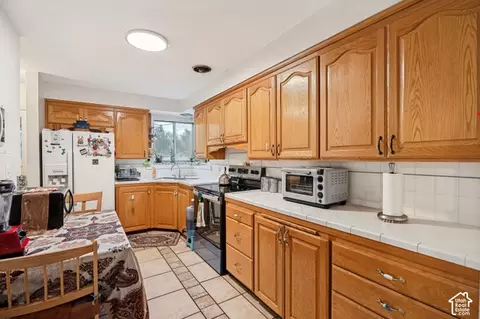 Kitchen - 56 E 7720 S, Midvale, UT 84047 photo 1 of 2