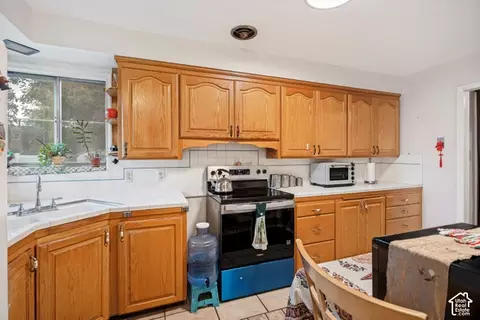 Kitchen - 56 E 7720 S, Midvale, UT 84047 photo 2 of 2